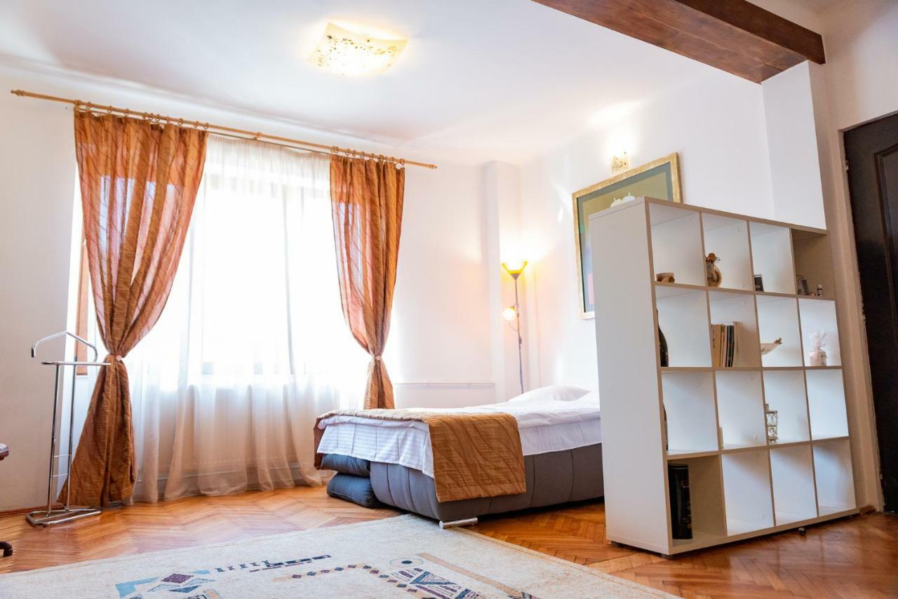 Bed&Wine In The Center Of Oradea Lejlighed Eksteriør billede
