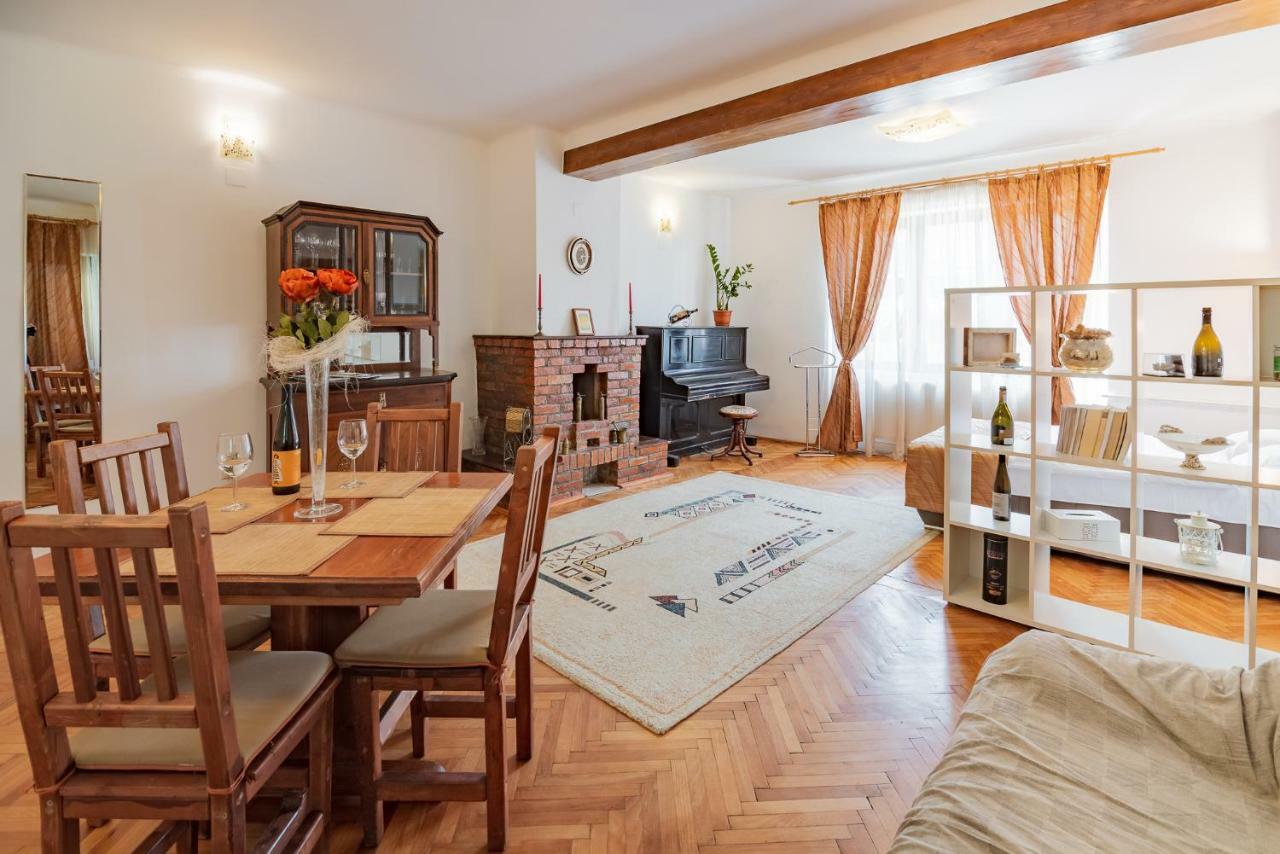 Bed&Wine In The Center Of Oradea Lejlighed Eksteriør billede