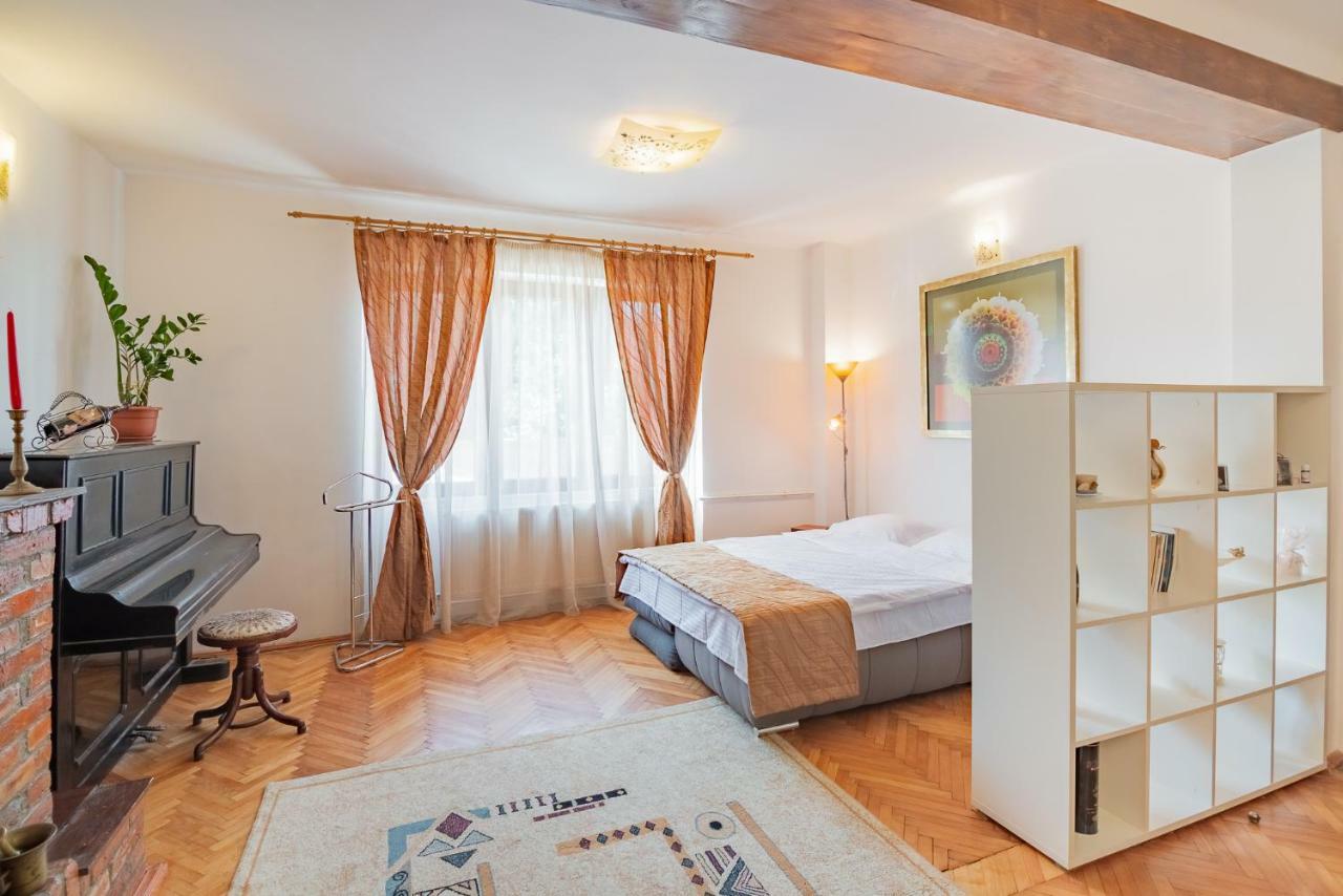Bed&Wine In The Center Of Oradea Lejlighed Eksteriør billede